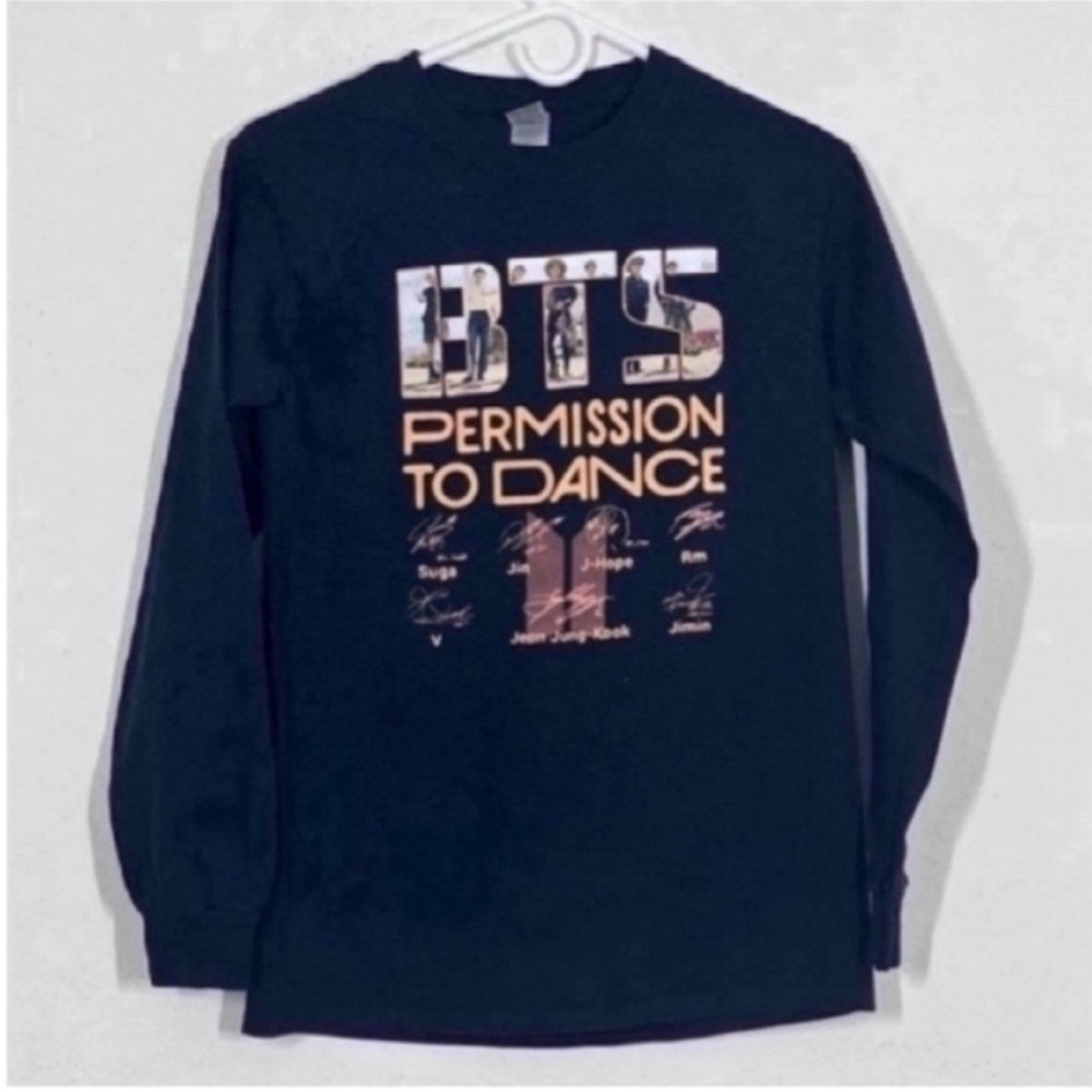 Black BTS Graphic Long Sleeve Hoodie